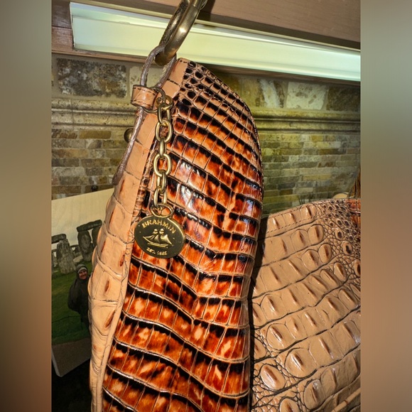 Brahmin Leather Croc Embossed Brown Shoulder Purse Bag - Picture 4 of 7